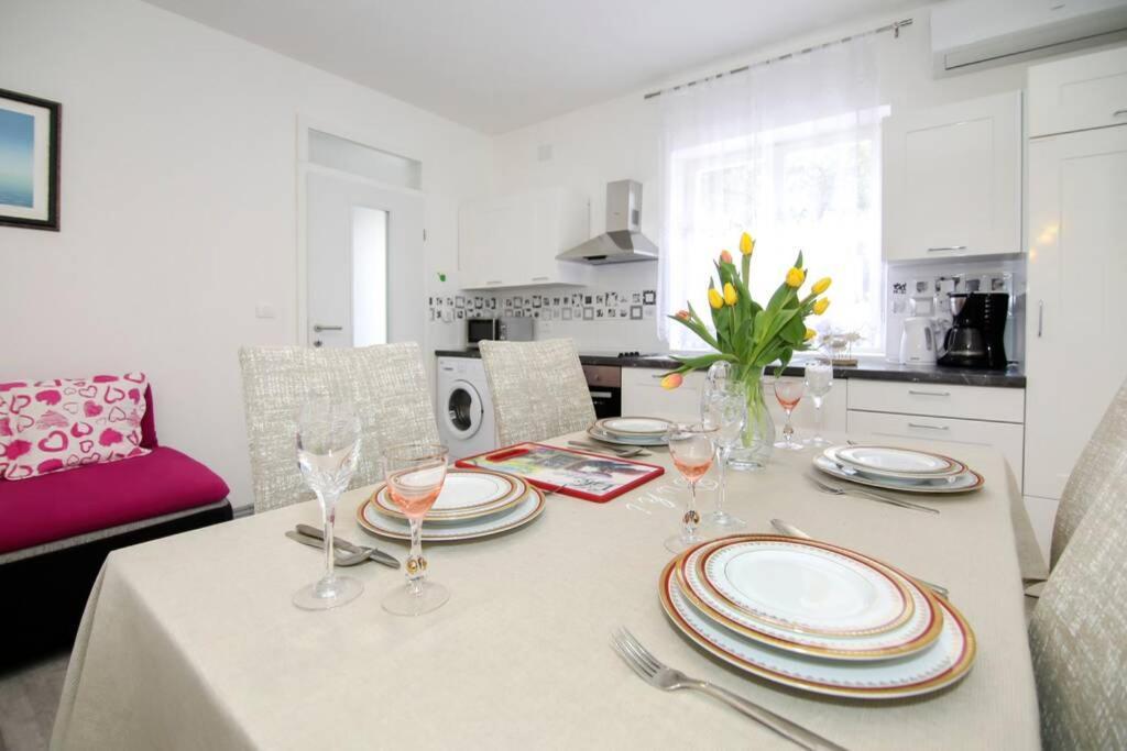 Apartman Buki **** Split Exterior foto